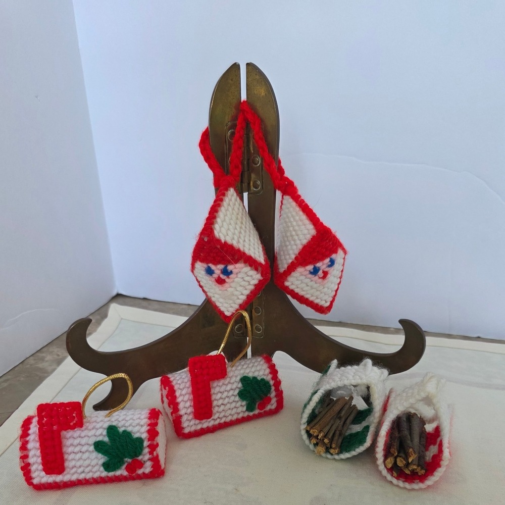Vintage Christmas‎ Tree Ornaments Mailbox Santa Log Cabin Crocheted Set of Six